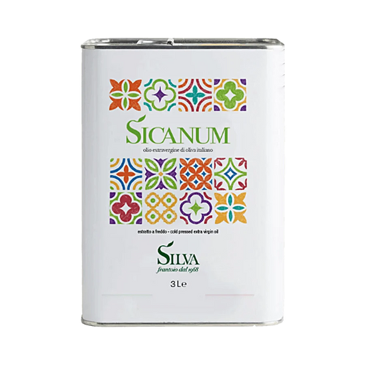Olio Extra Vergine di Oliva Sicanum - 3 L - Il nostro olio extra vergine di oliva Sicanum è un multicultivar, ottenuto da Nocellara del Belice, Moresca, Tonda Iblea, Giarraffa e Biancolilla (Aliva rizza), questo blend di cultivar conferisce all’olio uno spiccato equilibrio sensoriale e ricchezza di gusto.Selezioniamo accuratamente le olive migliori che vengono coltivate e raccolte con metodi tradizionali e infine molite nel frantoio di famiglia sempre entro e non oltre le 24 ore dalla raccolta.Il processo